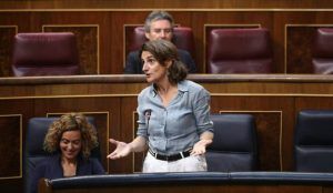La ministra de Transición Ecológica excusa la paralización del ATC por la falta de consenso político