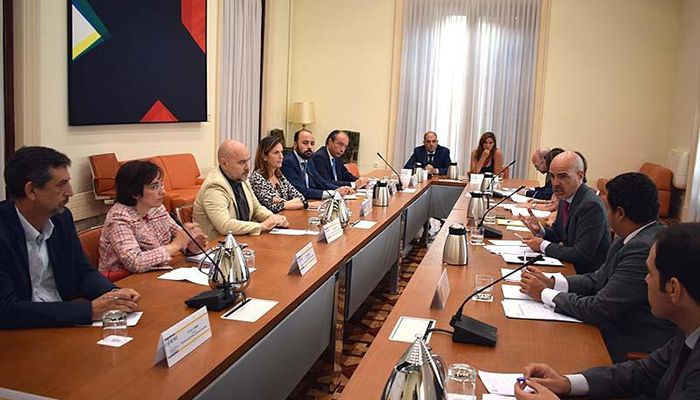 La patronal conquense valora el convenio firmado para eliminar y simplificar cargas administrativas