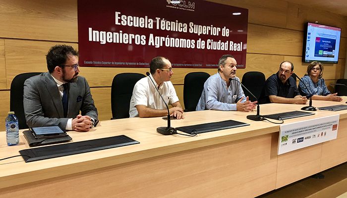 La UCLM reúne a partidarios y detractores de la minería de tierras raras para abordar la controversia desde una perspectiva científica