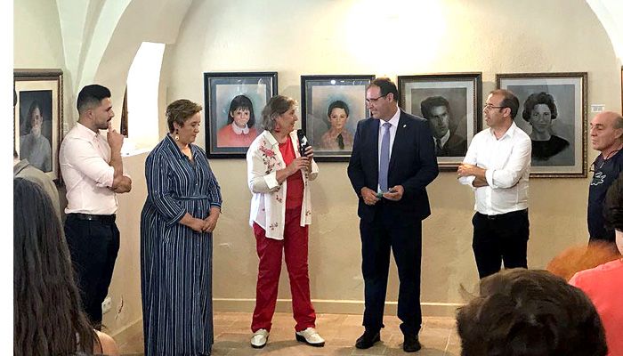 Prieto felicita al Ayuntamiento de El Pedernoso por su apoyo a los artistas locales