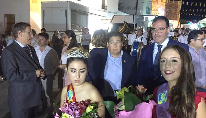 Prieto inaugura la remodelación de la Fuente del Pilar de Hontanaya