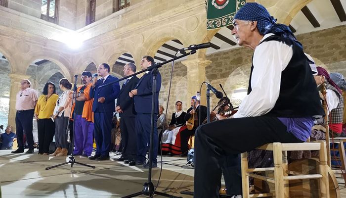 Prieto subraya que la Feria de Productos Artesanales de Huete ya se ha ganado un lugar destacado en el calendario provincial