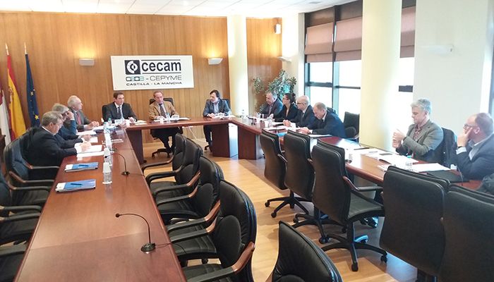 CECAM calcula que las empresas de C-LM pagarán hasta 53 millones de euros más al año por el incremento de las cotizaciones a la Seguridad Social