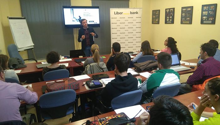 CEOE-Cepyme Cuenca enseña, en una jornada, cómo vender en redes sociales en mefcados nacionales e internacionales