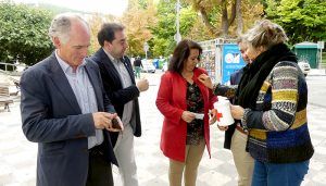 diputación vuelve a colaborar con cruz roja cuenca en el día de la banderita a favor de la infancia y la juventud