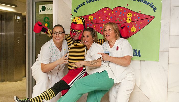 El Hospital de Guadalajara celebra el Día de la Sonrisa de la mano de los Payapeutas