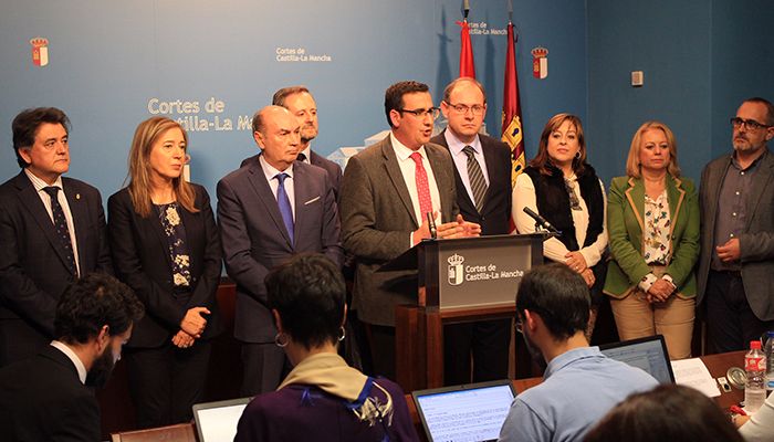 El vicepresidente de la FEMP-CLM afirma que “Page cabrea a todos los alcaldes de la región en materia de financiación”