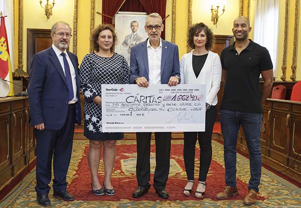 Entregada a Cáritas la recaudación del Festival de Jotas de las Ferias y Fiestas de Guadalajara 3 Entregada a Cáritas la recaudación del Festival de Jotas de las Ferias y Fiestas de Guadalajara