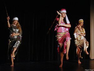 Folclore árabe en el Moderno el sábado, 3 de noviembre