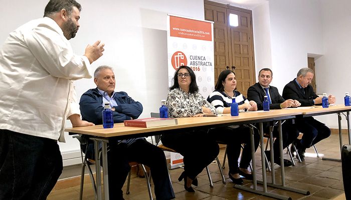 García Casado remarca la importancia de profesionalizar sectores como el turismo y la hostelería