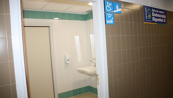La Gerencia del Área Integrada de Cuenca avanza en la accesibilidad con el acondicionamiento de un nuevo aseo adaptado en el Hospital