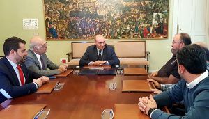 Latre firma dos convenios de colaboración de apoyo al Basket Azuqueca y al Guadalajara Basket 2 Latre firma dos convenios de colaboración de apoyo al Basket Azuqueca y al Guadalajara Basket