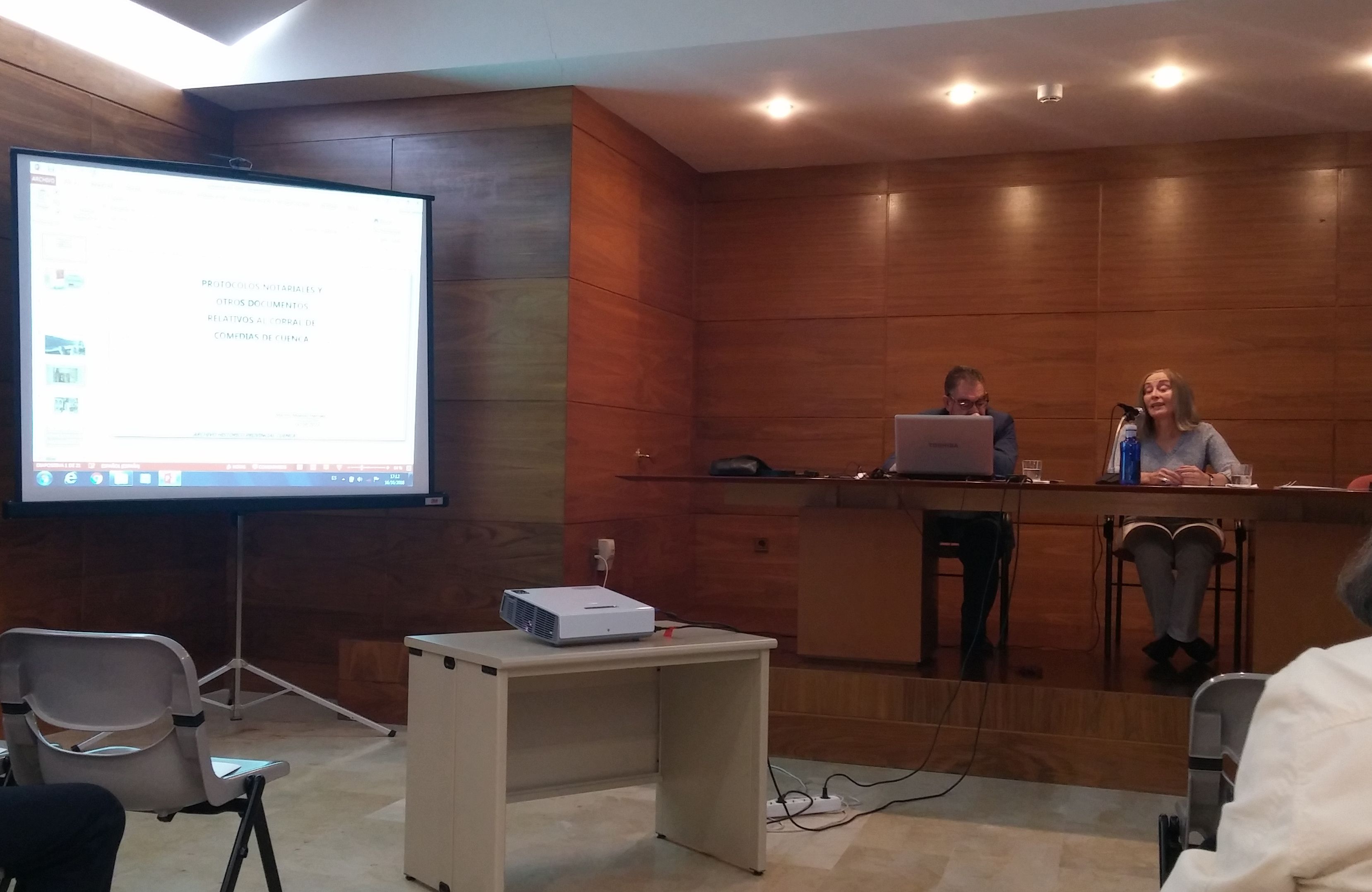 Martín Muelas. En el año 1580 se construye el Corral de Comedias de Cuenca como iniciativa privada en época de ruina total. Hasta las Concepcionistas comían de fiar. 1 los dos