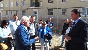 Mariscal informa a los vecinos del parking de Astrana Marín sobre los avances en las obras de construcción