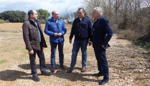 Parra pone a la Junta en su sitio “La Diputación arreglará 10.000 kilómetros de caminos, mientras la Junta se conforma con 209”