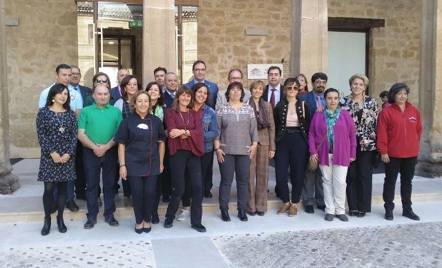 Prieto alaba el potencial agroalimentario de la comarca de Huete y su apuesta por sus productos de alta de calidad