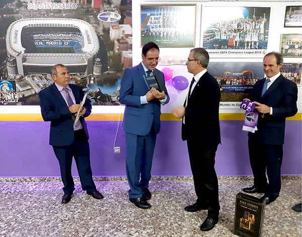 Prieto felicita a la Peña Madridista de Casasimarro por sus 25 años de historia