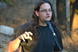 Alberto García-Teresa será mañana el protagonista de una nueva sesión del Aula de Poesía de la Facultad de Letras