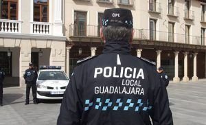 Detenido en Guadalajara por agredir a dos agentes que mediaron tras una fuerte discusión de una pareja