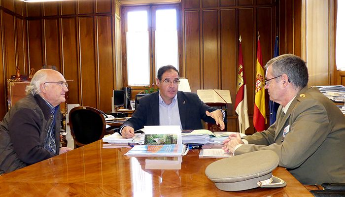 Diputación de Cuenca apoyará la elaboración de una guía de campo sobre la historia militar de la provincia