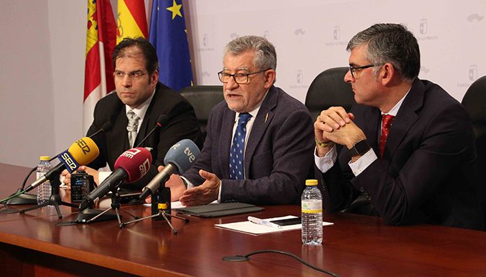 El consejero de Educación confía en que la situación financiera de la SMR esté normalizada para la próxima edición