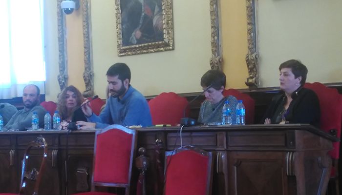 El Pleno respalda la propuesta de Ahora Guadalajara para reclamar mejoras en el transporte interurbano con Madrid
