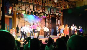 Emotivo estreno de Matilda a cargo de alumnos, profesores y antiguos alumnos de los Salesianos