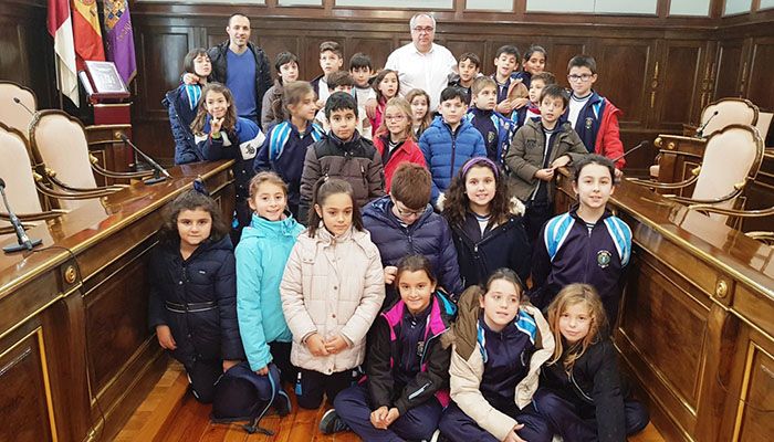 Escolares de primaria del Colegio Santa Ana visitan el Palacio Provincial de Guadalajara
