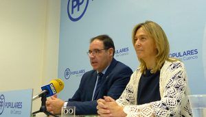 Guarinos en rueda de prensa junto a Prieto (2)