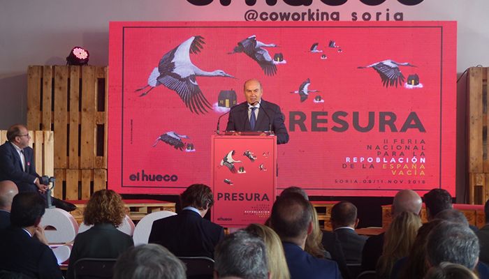 Latre “Tenemos que conseguir que nuestros pueblos no sean un lugar de servicios, sino un hogar de calidad”