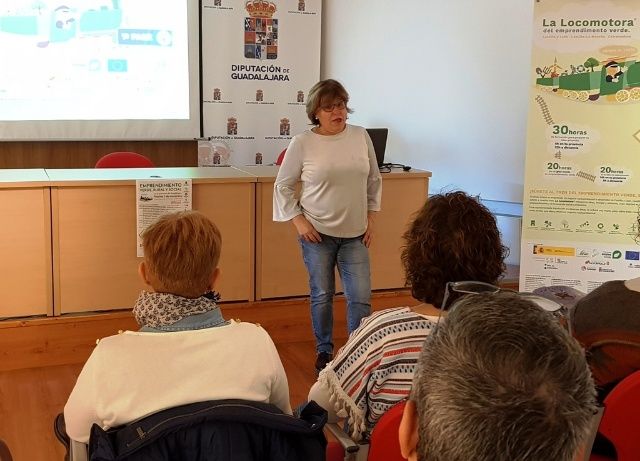 Lucía Enjuto anima al emprendimiento verde, rural y social en Guadalajara