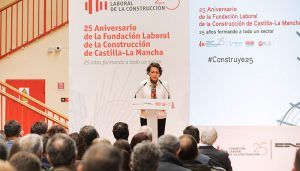 Magdalena Valerio hace un llamamiento a los jóvenes para atraerles al sector de la construcción