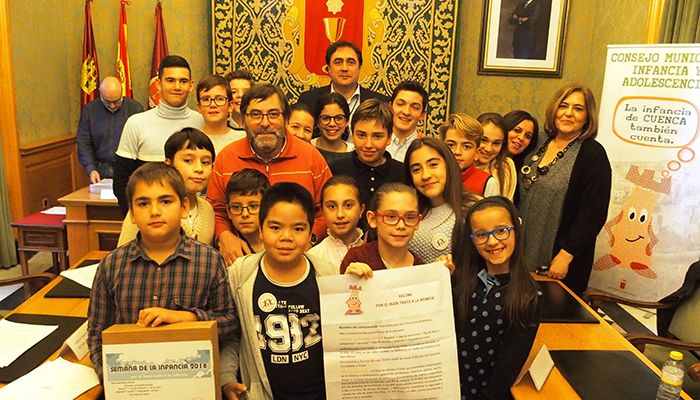 Mariscal preside el Pleno del Consejo Municipal de la Infancia en el Día Internacional de los Derechos del Niño