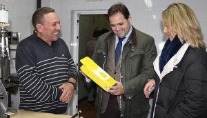 Núñez apuesta por combatir la despoblación, a través de la creación de empleo, apoyando a los agricultores ecológicos