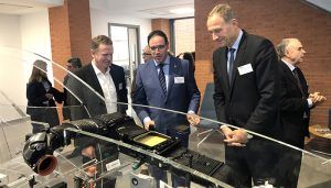 Prieto felicita a Mahle por la ampliación de su centro de I+D de Paterna y le anima a seguir invirtiendo en Cuenca 2 Prieto felicita a Mahle por la ampliación de su centro de I+D de Paterna y le anima a seguir invirtiendo en Cuenca