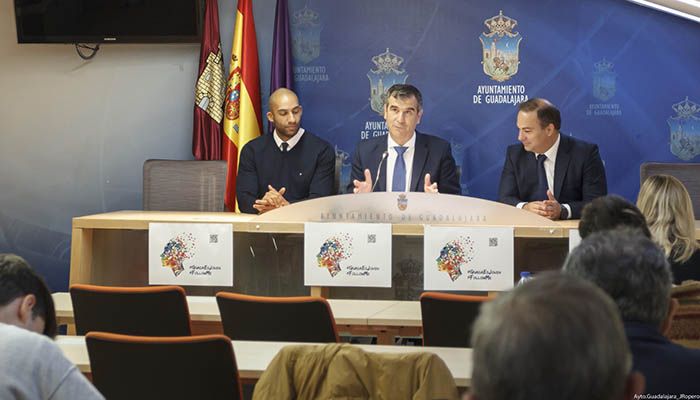 Román anuncia importantes descuentos para los jóvenes de Guadalajara en actividades culturales y deportivas