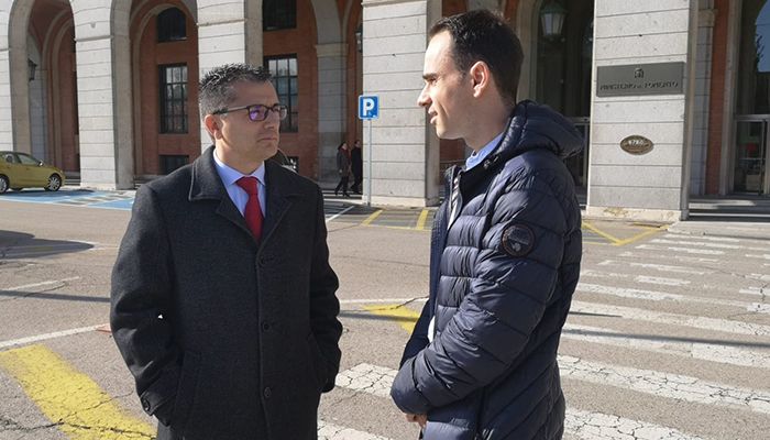 Salinas se reúne con el director general de Carreteras del Ministerio de Fomento para abordar la situación de la A2