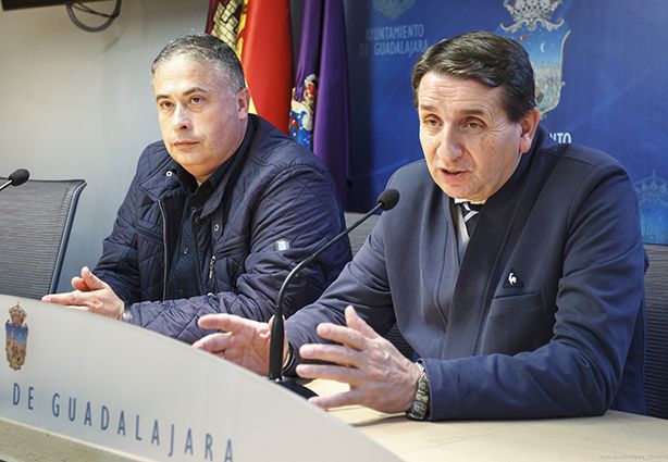 89 equipos, con 1.400 jugadores , disputarán los 168 partidos incluidos en la 11ª edición del Trofeo Ciudad de Guadalajara de Fútbol Sala 3 89 equipos, con 1.400 jugadores , disputarán los 168 partidos incluidos en la 11ª edición del Trofeo Ciudad de Guadalajara de Fútbol Sala