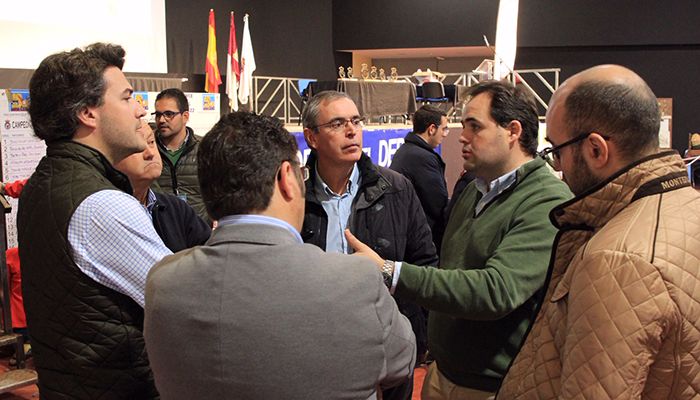 Núñez muestra el apoyo rotundo del PP a la caza, que mueve al año más de 600 millones de euros y genera más de 24.000 empleos en la región