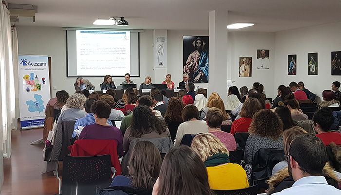 ACESCAM debate sobre la gestión de sujeciones en la atención de las personas mayores