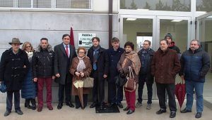 El Ayuntamiento de Cuenca y la Unión Balompédica Conquense recuerdan a Ángel Pérez con una placa en su honor