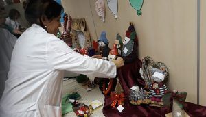 El IEN celebra su habitual mercadillo de Navidad con trabajos realizados en el taller de Terapia Ocupacional de la Unidad de Larga Estancia de Salud Mental