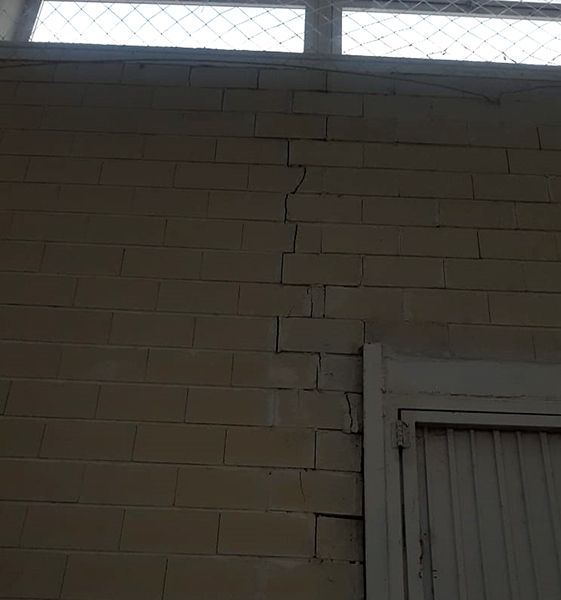 El PP de Barajas de Melo exige que se reparen las grietas y otros desperfectos en el pabellón deportivo 3 El PP de Barajas de Melo exige que se reparen las grietas y otros desperfectos en el pabellón deportivo