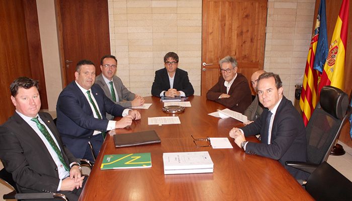 Eurocaja Rural firma con el Ayuntamiento de Alicante un préstamo de 8 millones para obras en barrios de la ciudad