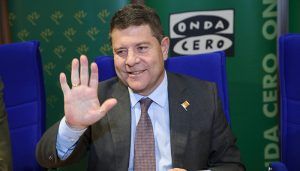 La cercanía de las elecciones produce en Page un amor desmedido por la bandera nacional que raya el ridículo gobierna con Podemos