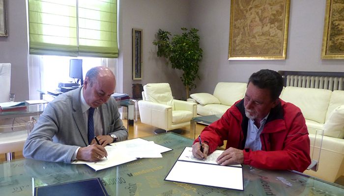 La Diputación de Guadalajara firma un convenio con el Ayuntamiento de Zorita de los Canes para garantizar la apertura de Recópolis