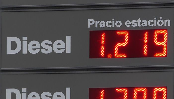 La patronal conquense señala que la caída de los precios de combustible dan un respiro a los precios en noviembre