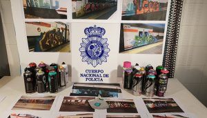 La Policía Nacional detiene a 9 grafiteros en Guadalajara por daños valorados en más de 40.000 euros La Policía Nacional detiene a 9 grafiteros en Guadalajara por daños valorados en más de 40.000 euros