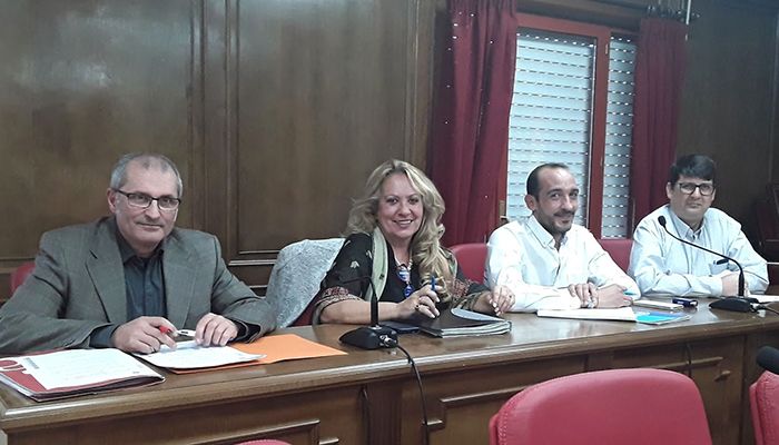 Las escritoras María y Laura Lara tendrán su reconocimiento en Azuqueca a iniciativa del PP