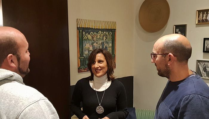 Ramírez muestra su satisfacción por el inicio del Plan de Asfaltado en El Casar-Mesones, una de sus exigencias para aprobar los presupuestos al equipo de gobierno